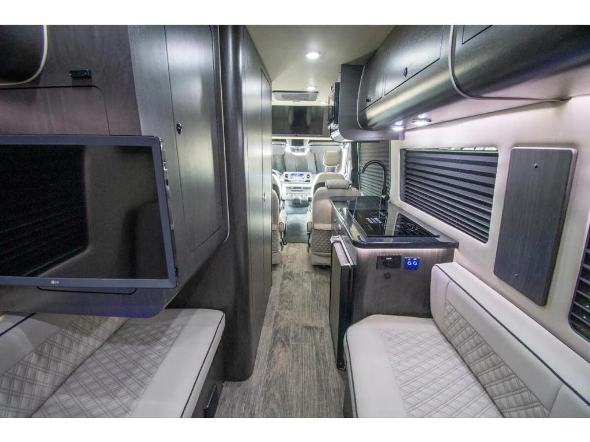 2027 OGV Luxury Coach V-RV 7RL - Photo 3