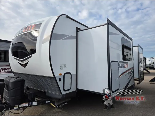 2022 Forest River Rockwood Mini Lite 2516S - Photo 2