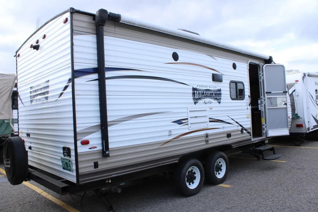 2017 Forest River Wildwood X-Lite 230BHXL - Photo 4