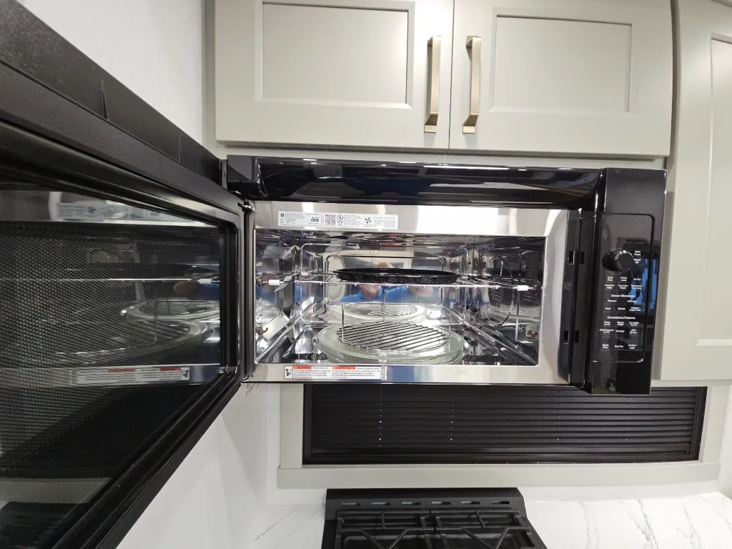2026 Brinkley Model G 3950, Kitchen photo 12