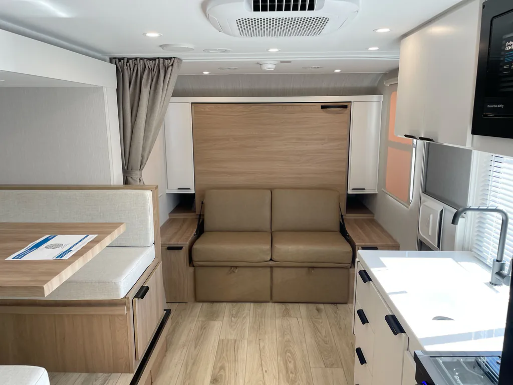 2027 Winnebago Micro Minnie 2108DS, Photos photo 3