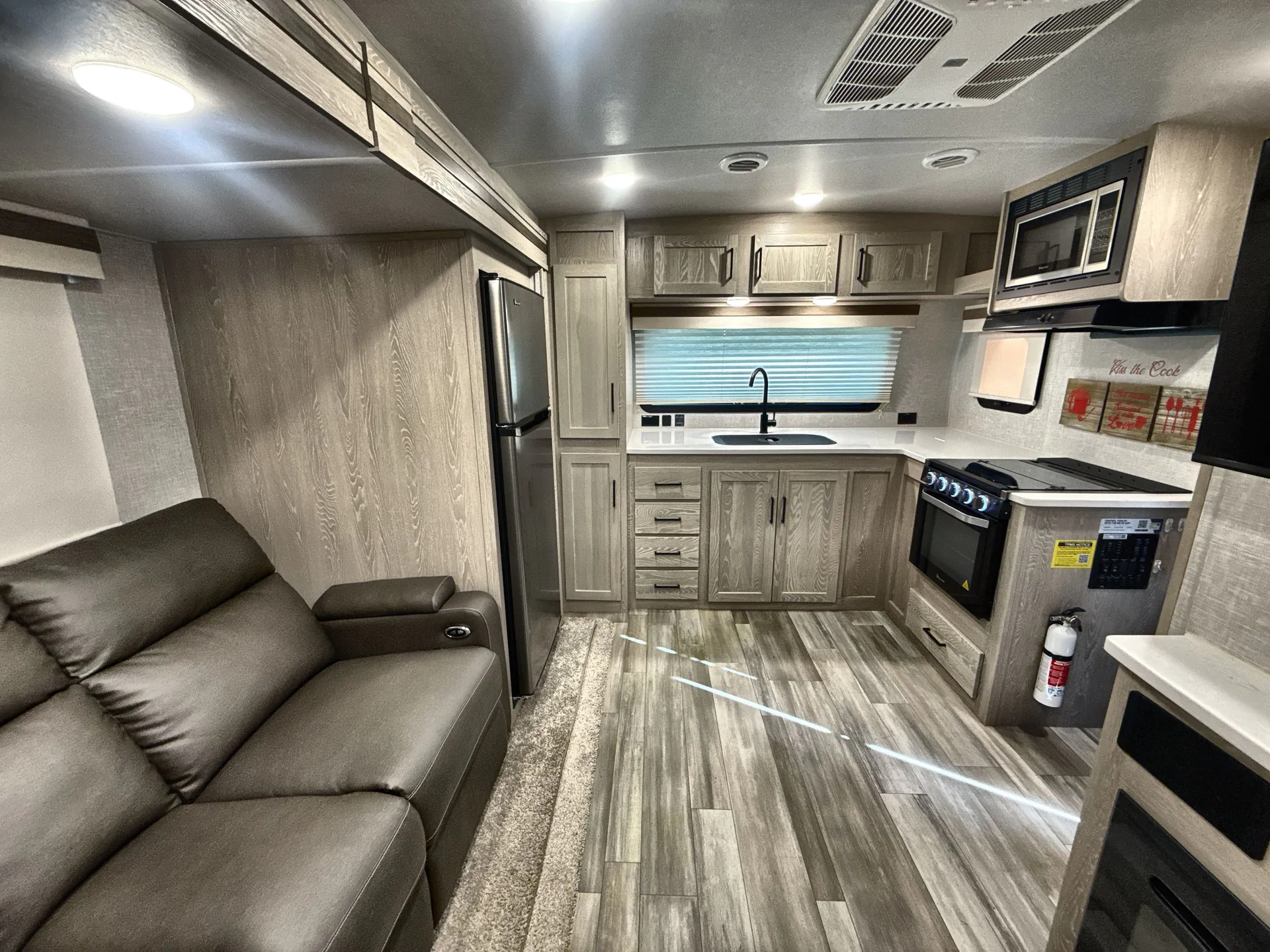 2022 Forest River Rockwood Mini Lite 2516S - Photo 4