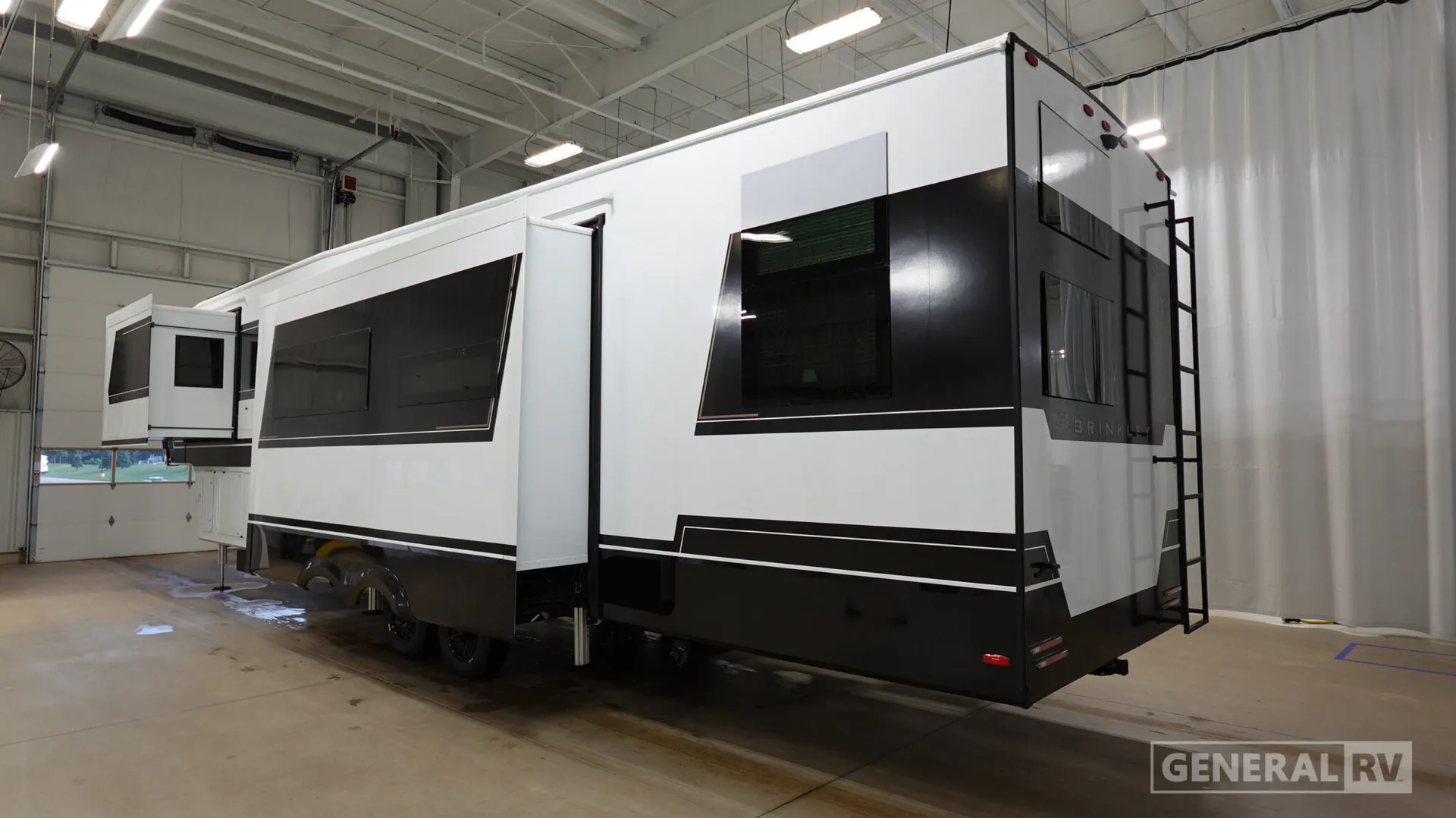 2027 Brinkley Model Z 3510 - Photo 4
