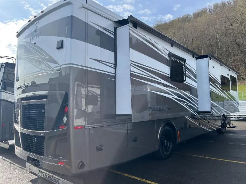 2026 Tiffin Phaeton 40 IH - Photo 3