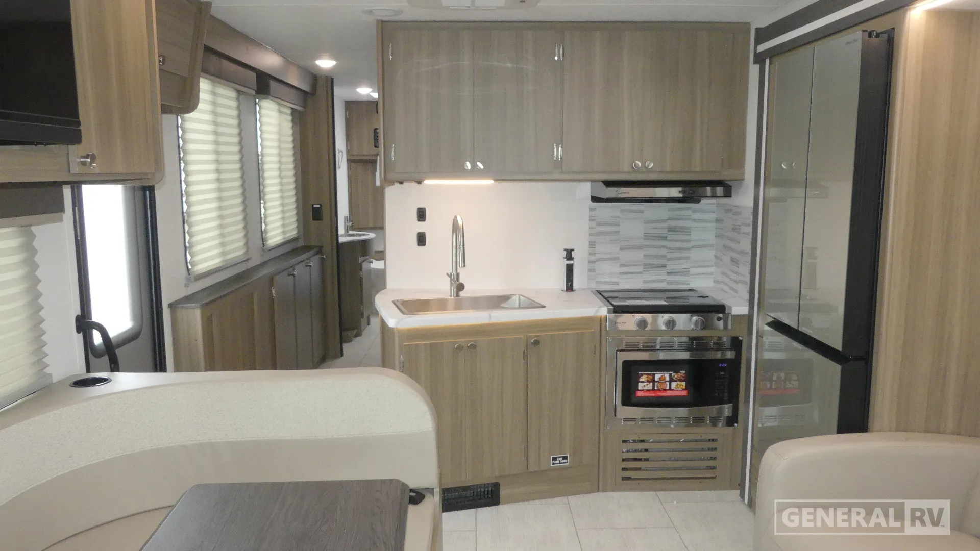 2026 Coachmen Freelander 30KB - Photo 3