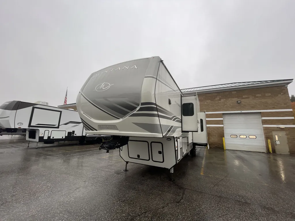 2023 Keystone Montana 3901RK, Photos photo 4