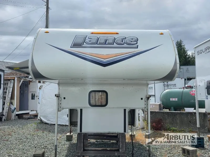 2014 Lance Lance Used   865 - Photo 2