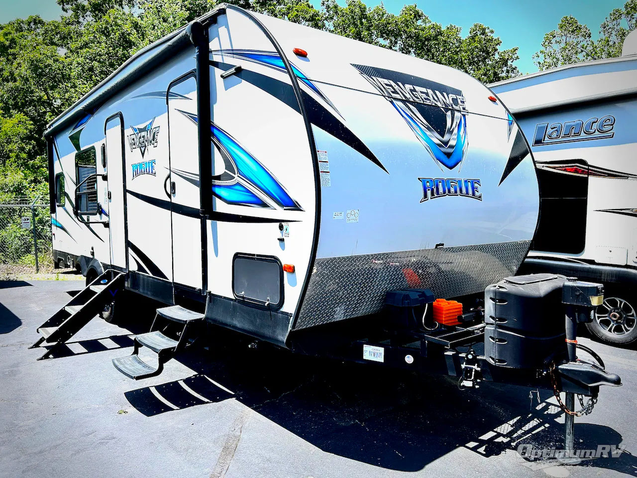 2018 Forest River Vengeance Rogue 25V - Photo 2