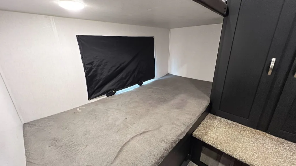 2022 Coachmen Freedom Express Select 29SE, Photos photo 16