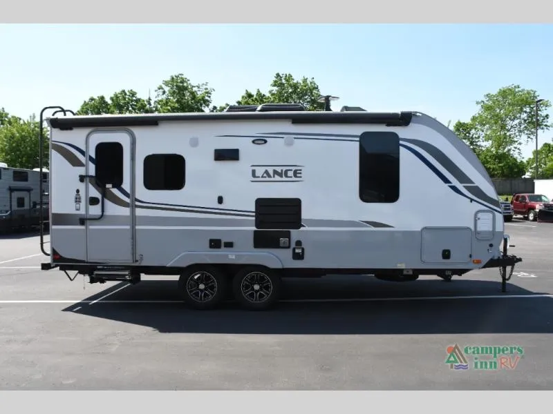 2021 Lance Lance Travel Trailers 1995 - Photo 2