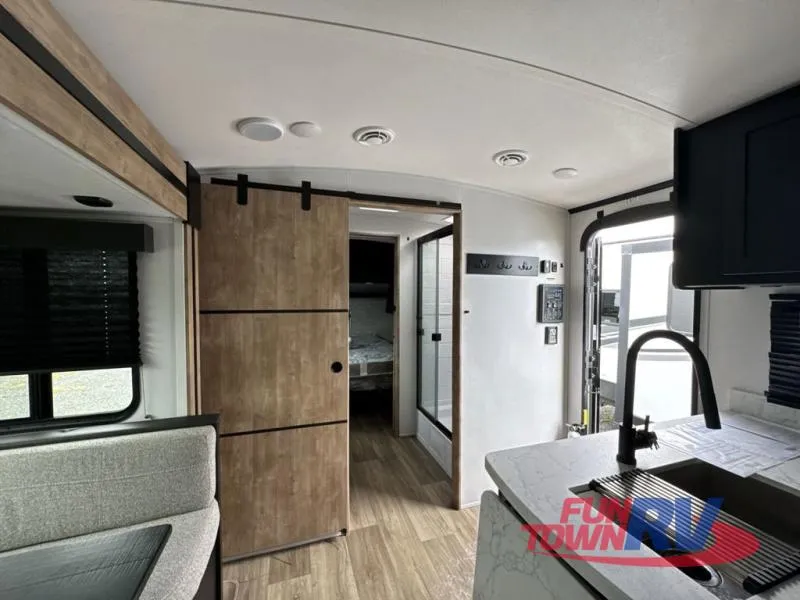 2023 Keystone Outback Ultra-Lite 291UBH - Photo 3