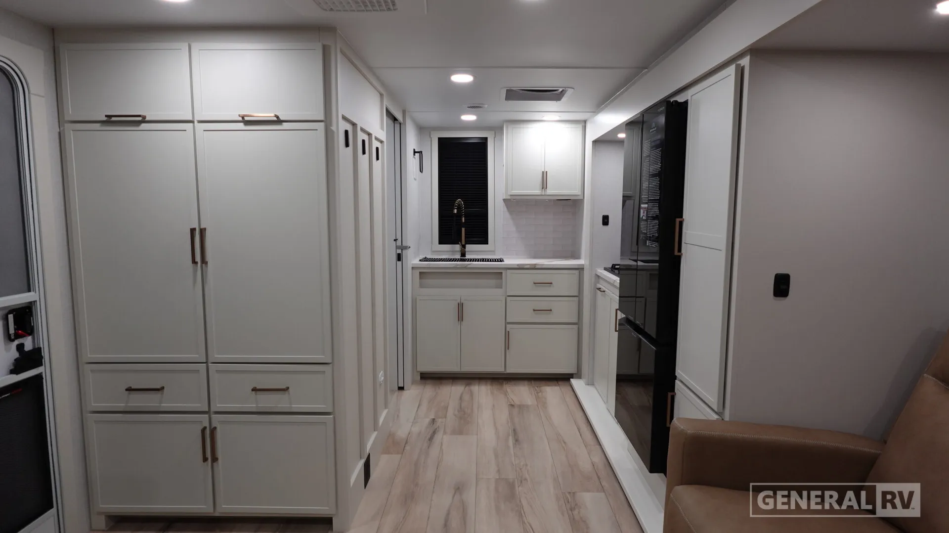 2026 Brinkley Model Ix 23X - Photo 3