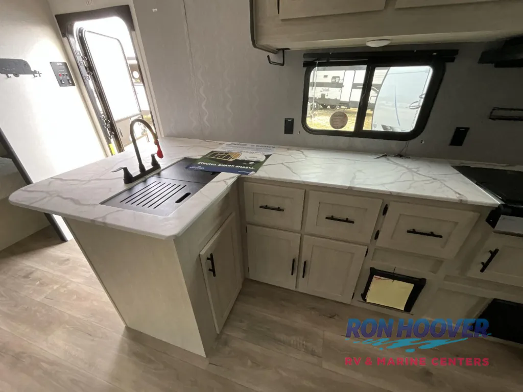 2026 Shasta RVs i-5 Edition 526RBS, Photos photo 8