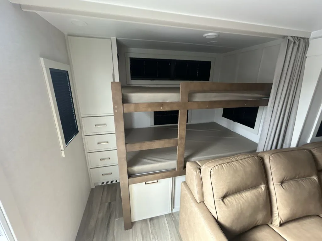 2027 Brinkley Model I 290, Photos photo 17