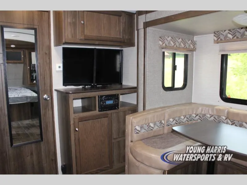 2017 Keystone RV Bullet 19FBPR - Photo 4