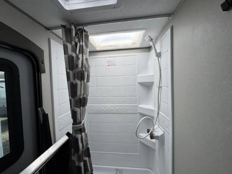 2026 Coachmen Catalina Legacy Edition 273DBHCK, Photos photo 20