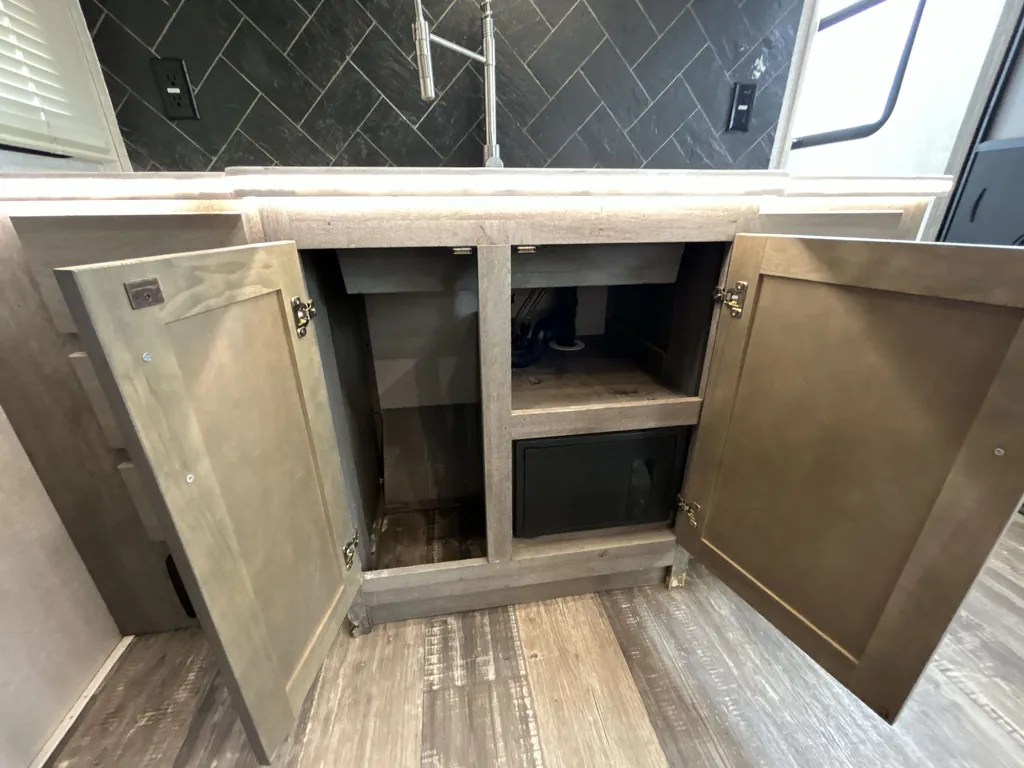 2020 Keystone Raptor 415, Photos photo 20
