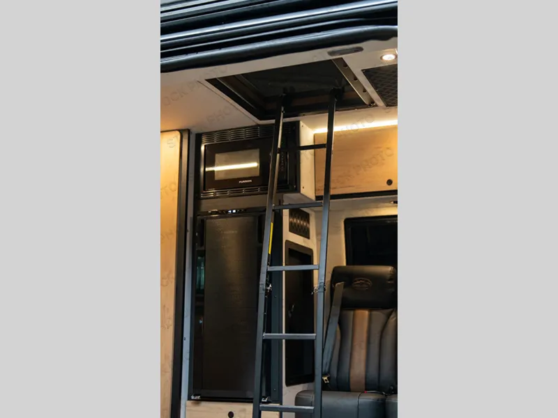 2027 Storyteller Overland Storyteller Overland New   Crew MODE XL - Photo 4