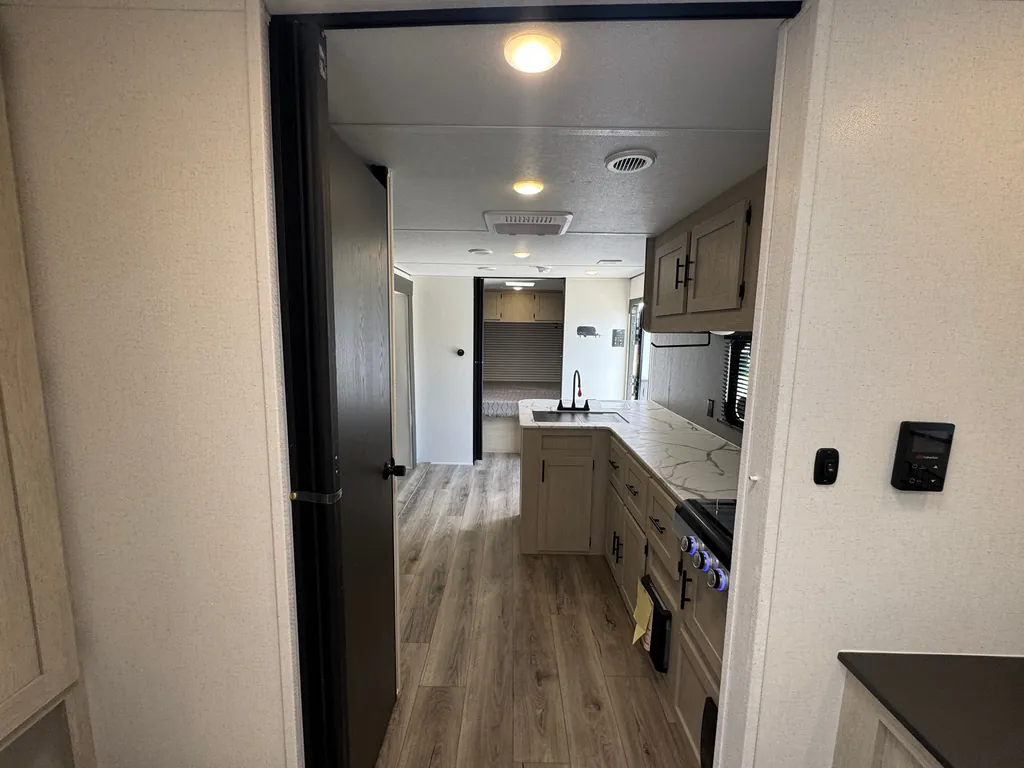 2026 Shasta RVs i-5 Edition 526RBS, Photos photo 11