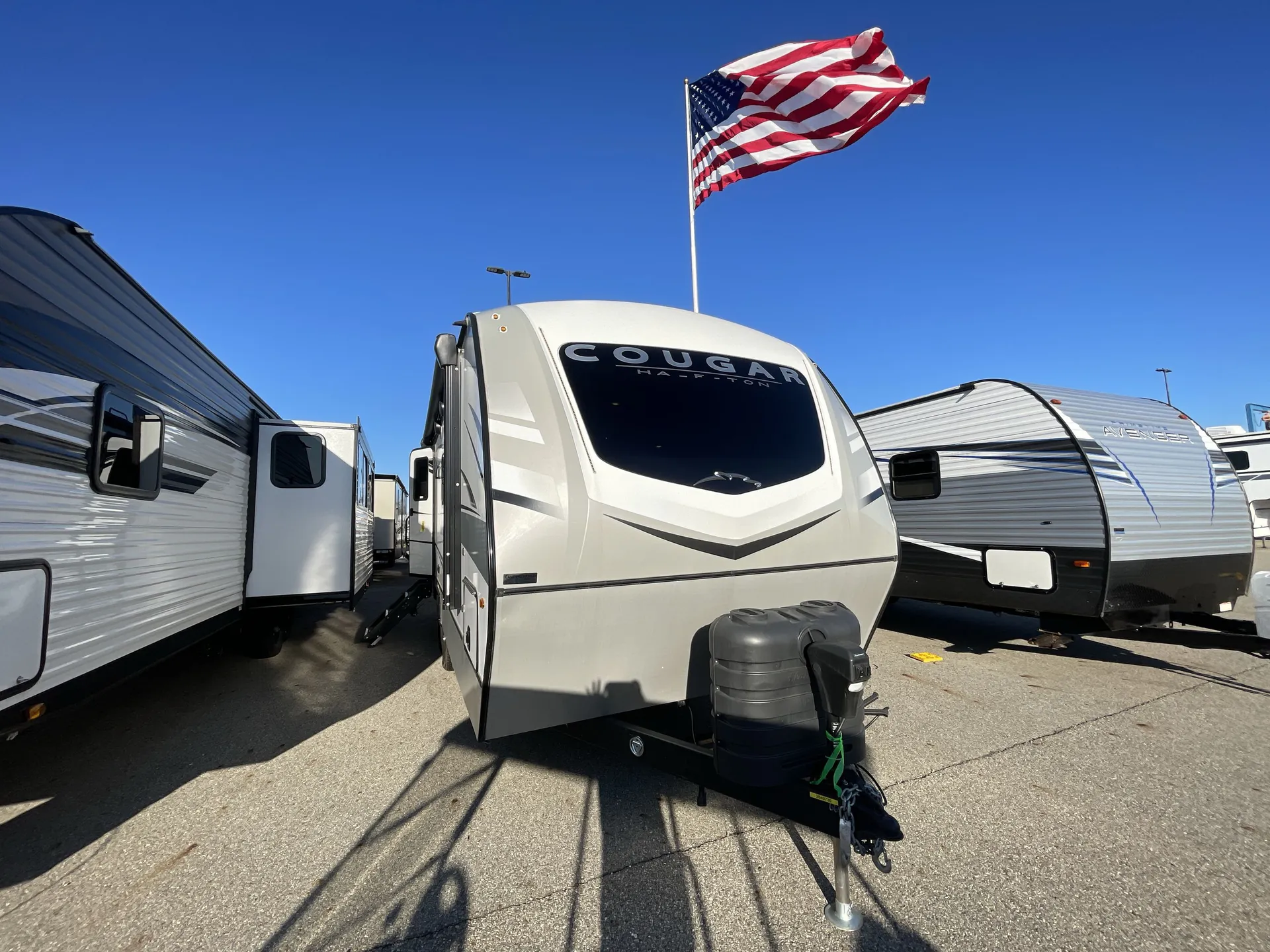 2024 Keystone Cougar Half-Ton 22RBS - Photo 2