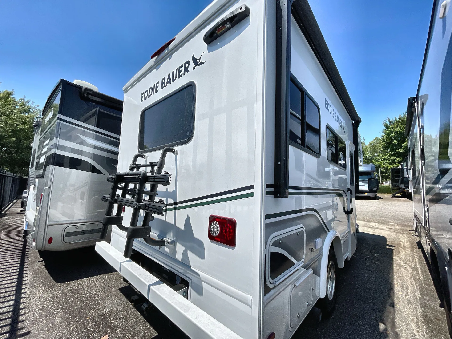 2026 Thor Motor Coach Freedom Eddie Bauer 19ED — living area main
