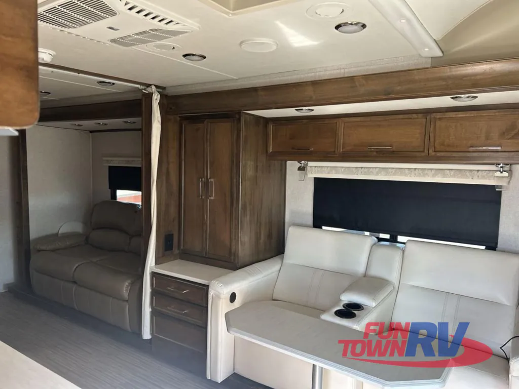 2018 Tiffin Wayfarer 24 QW, Photos photo 11