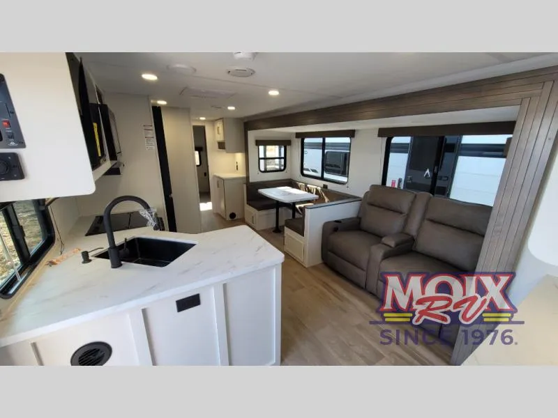 2026 Grand Design Transcend 325BHT - Photo 4