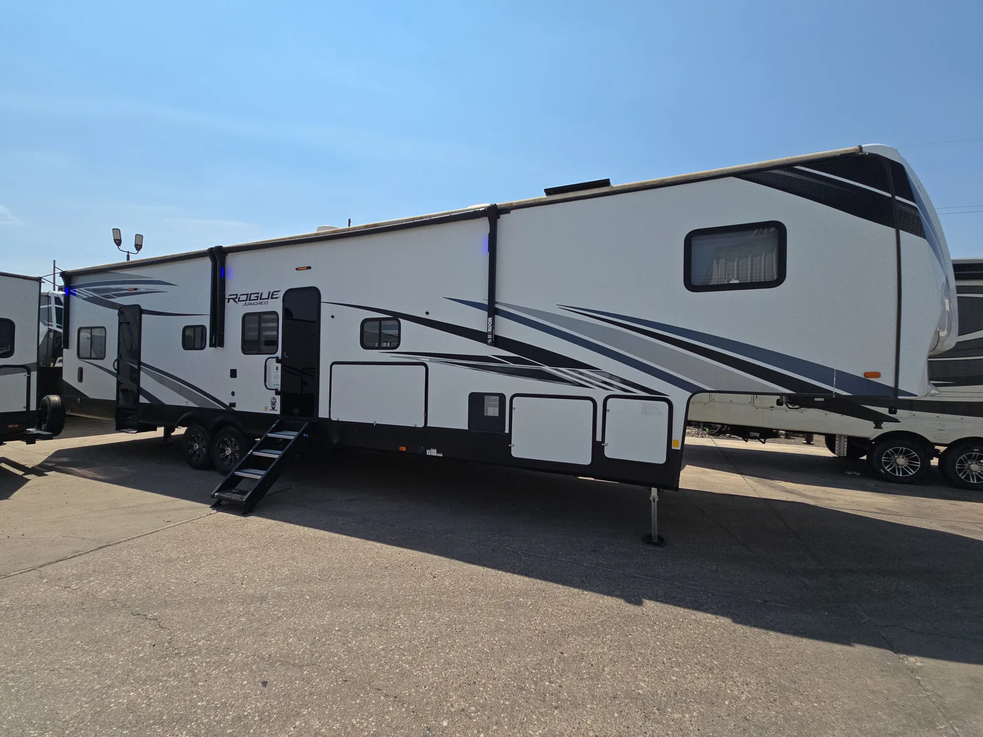 2021 Forest River Vengeance Rogue Armored 4007 — campside