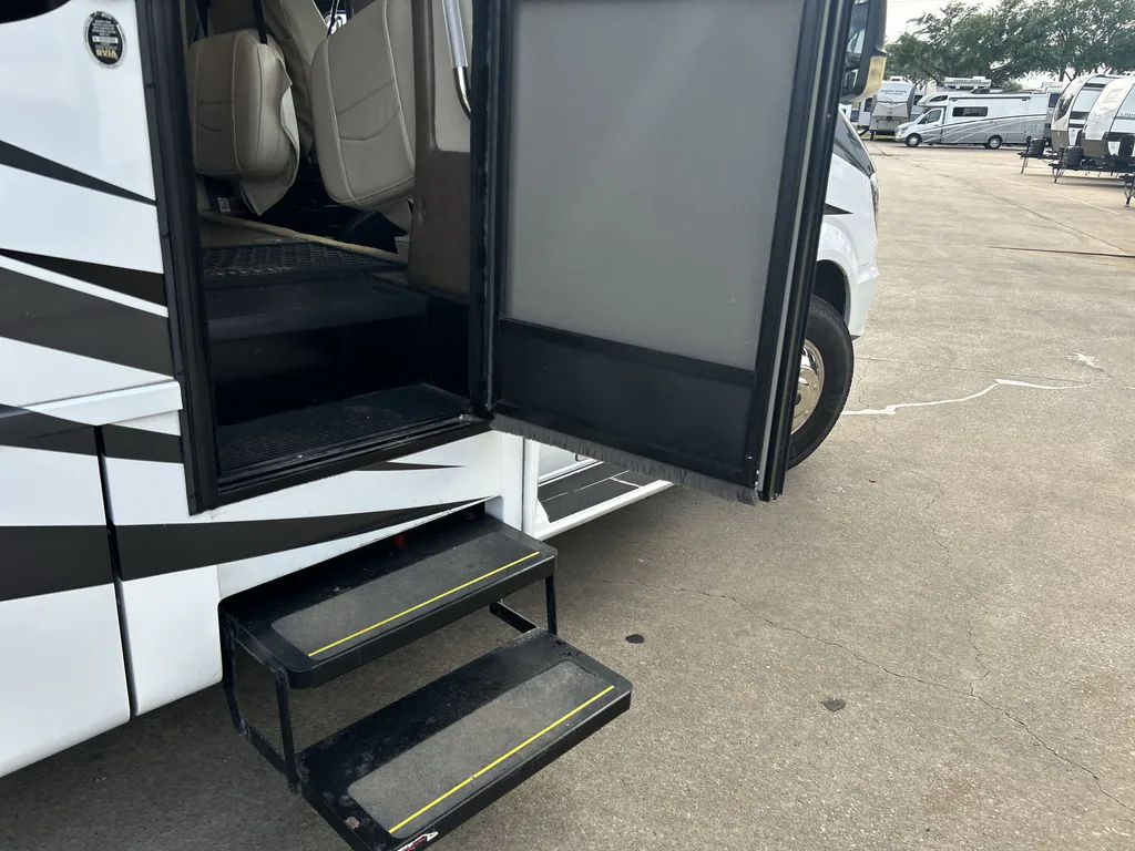 2017 Tiffin Wayfarer 24 QW, Photos photo 31