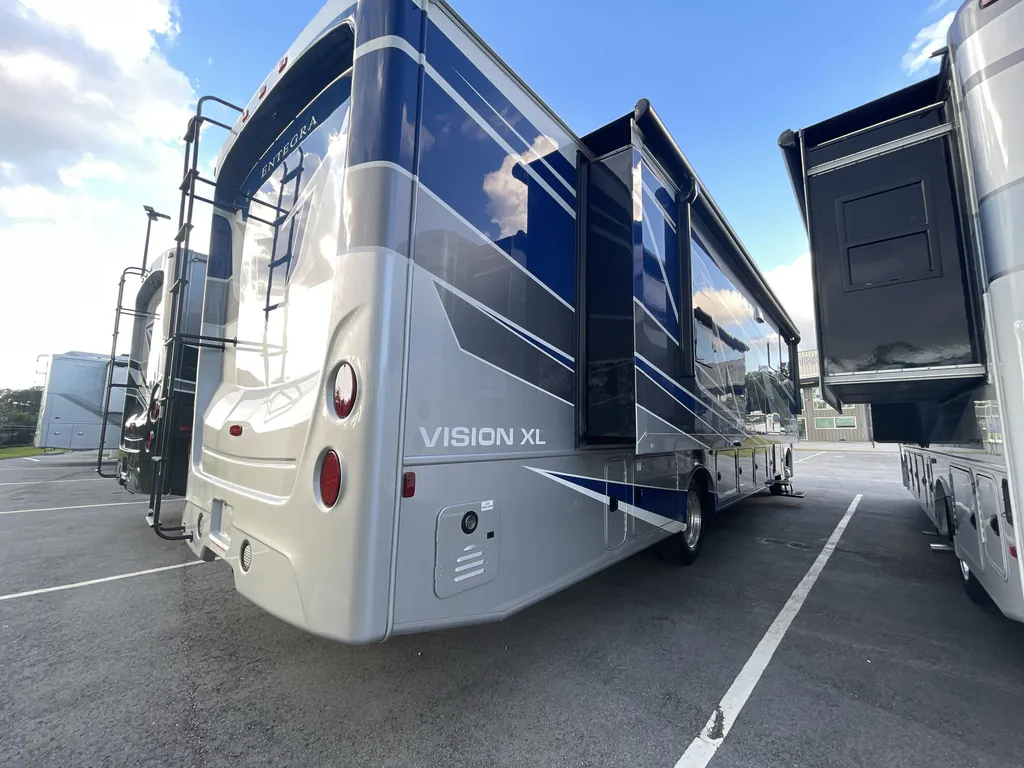 2027 Entegra Coach Vision XL 36C, Photos photo 4