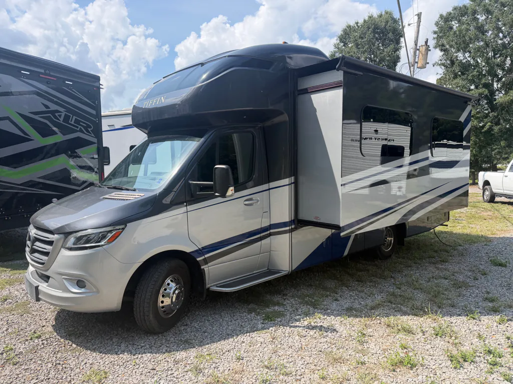 2020 Tiffin Wayfarer 25 RW, Photos photo 2