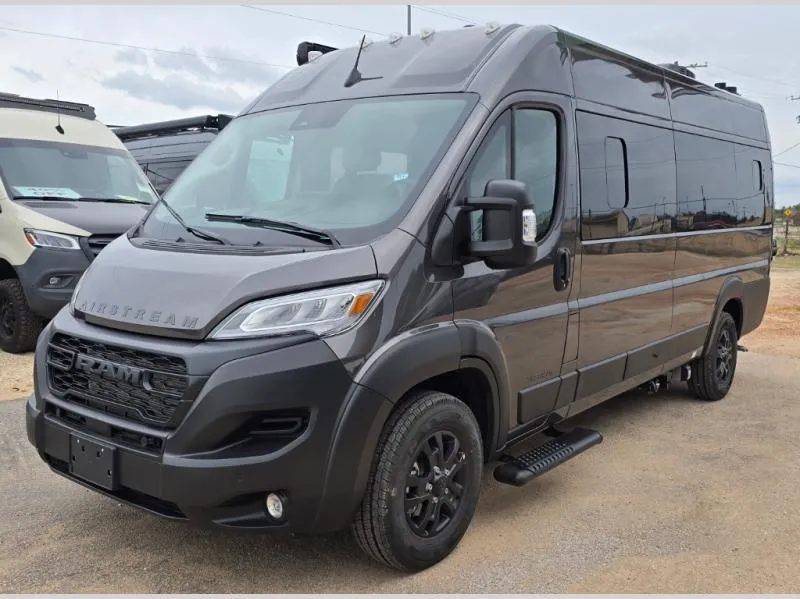 2026 Airstream Rangeline New    RGN24 - Photo 3
