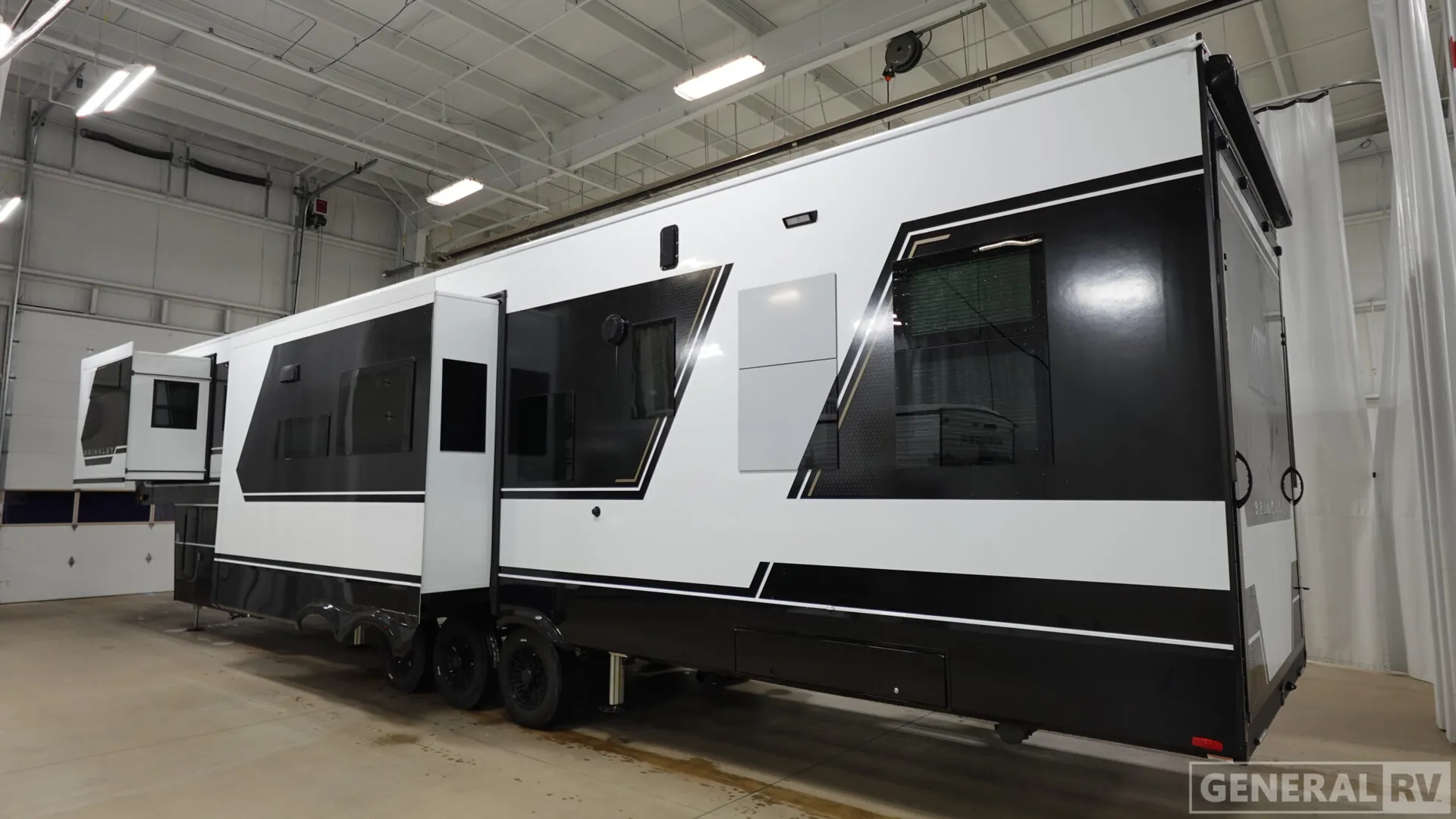 2026 Brinkley Model G 4100 - Photo 4