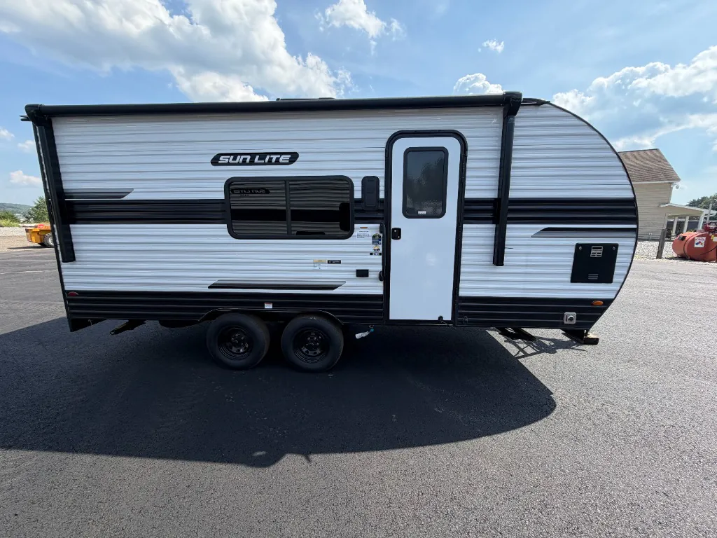 2026 Sunset Park RV Sun Lite 21TH - Photo 3