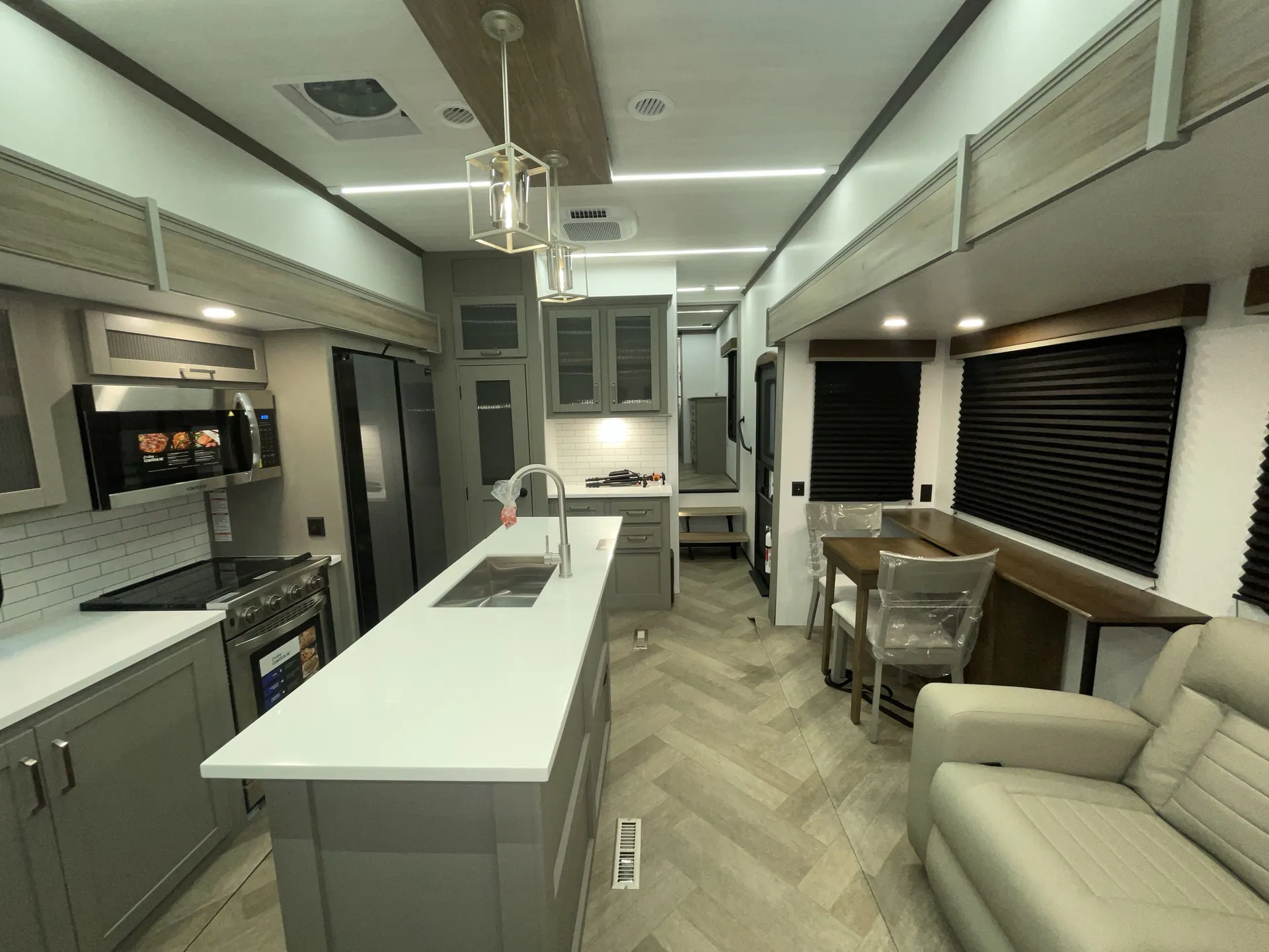 2027 Keystone Sprinter 3640RLP — living area main