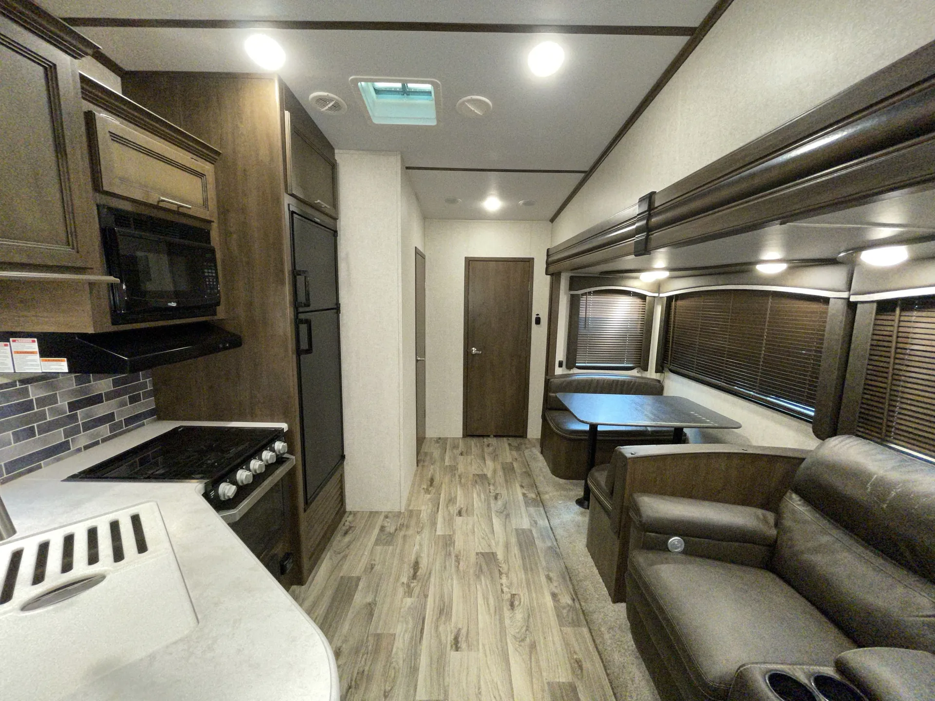 2021 Keystone Cougar Half-Ton 32BHS — living area main