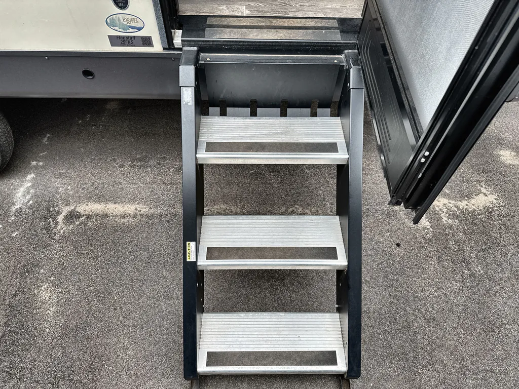2020 Forest River Flagstaff Micro Lite 25FKS, Photos photo 20