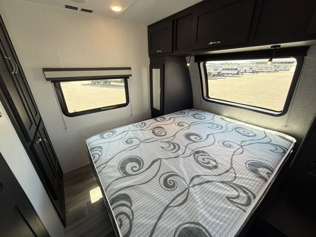 2023 Coachmen Freedom Express Ultra Lite 274RKS, Photos photo 15