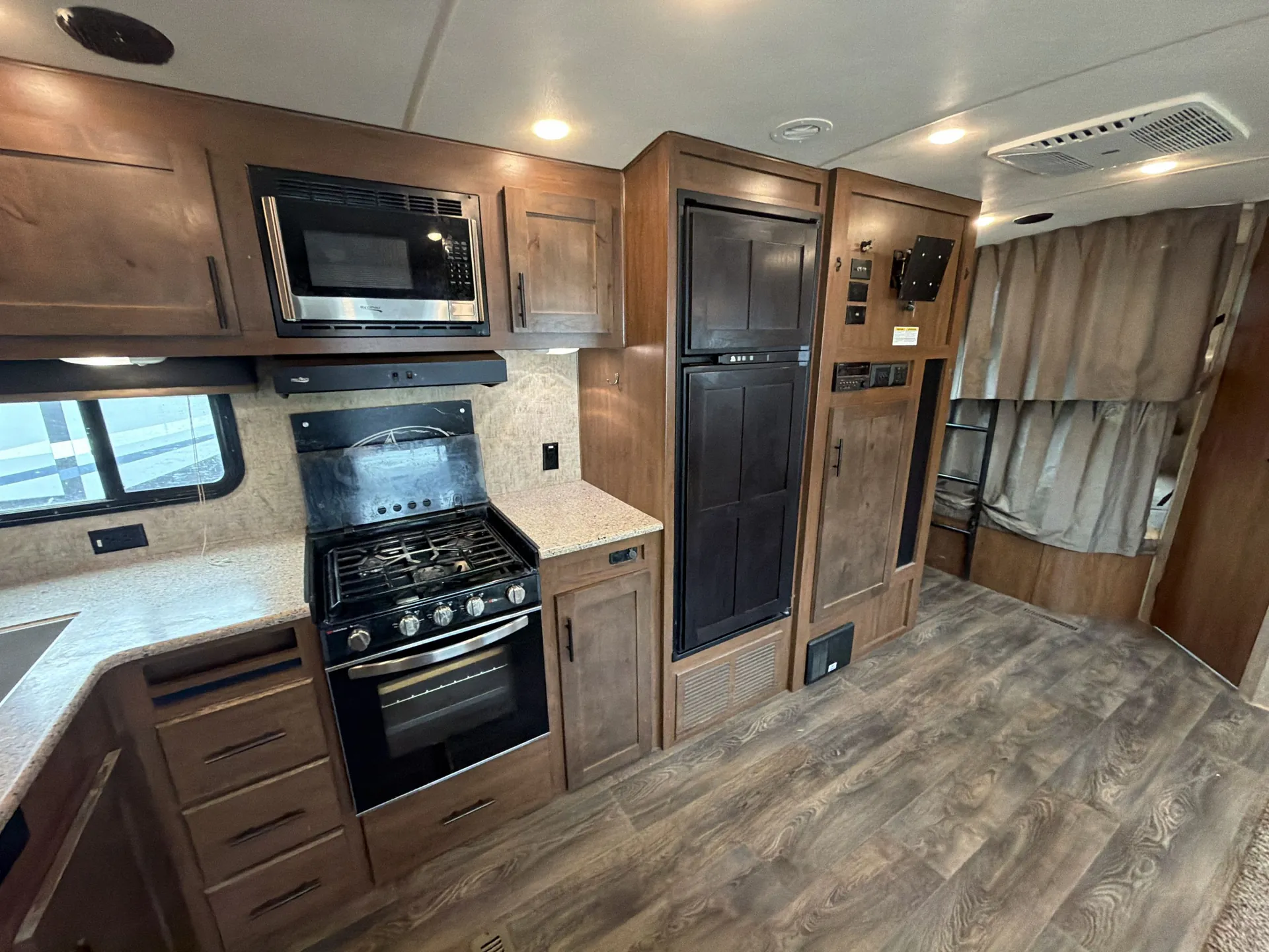 2021 Outdoors RV Mountain Series Timber Ridge 28BKS — living area main