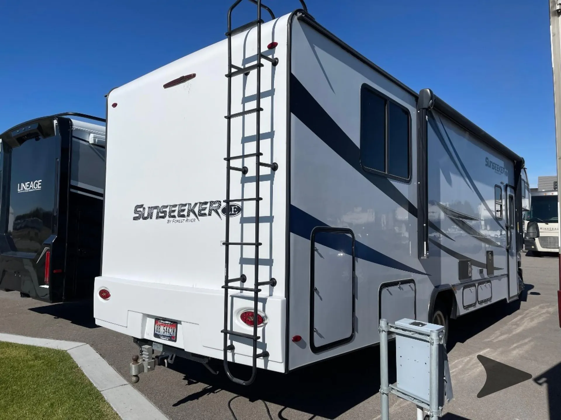 2021 Forest River Sunseeker LE 2850SLE - Photo 3