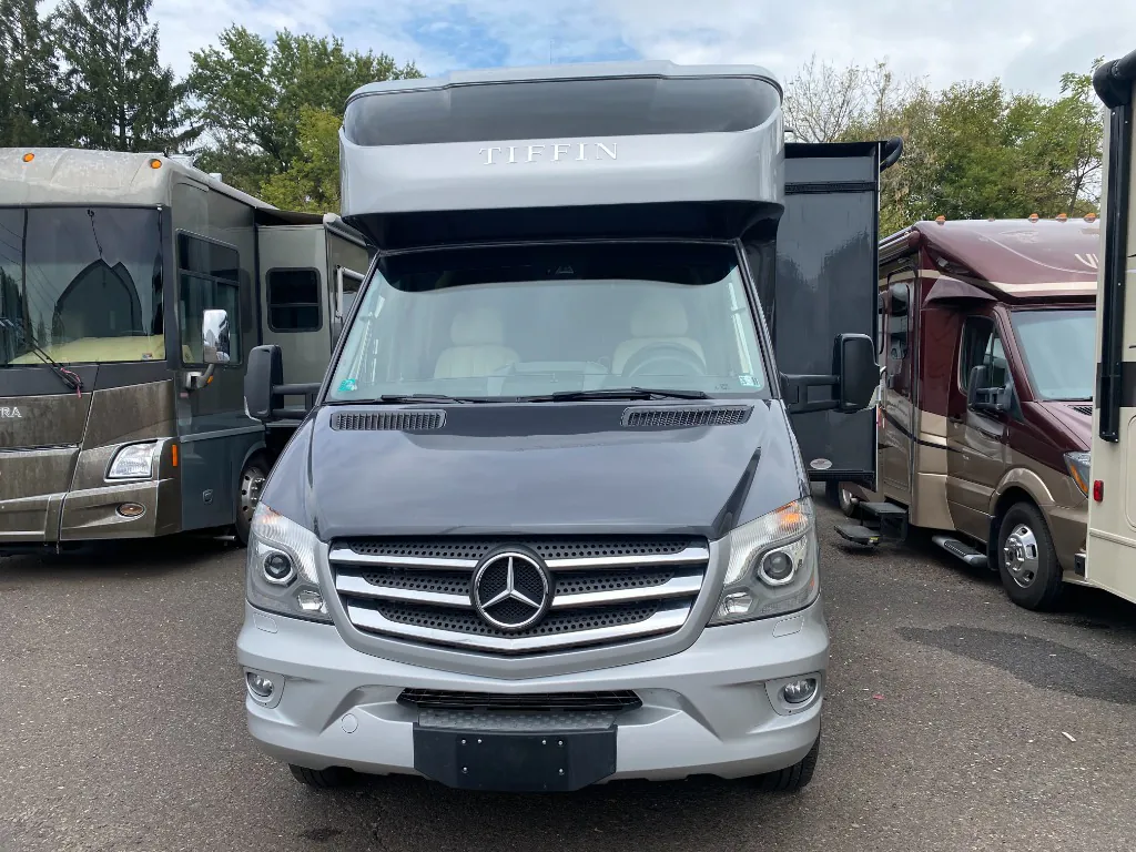 2019 Tiffin Wayfarer 24 TW, Photos photo 3