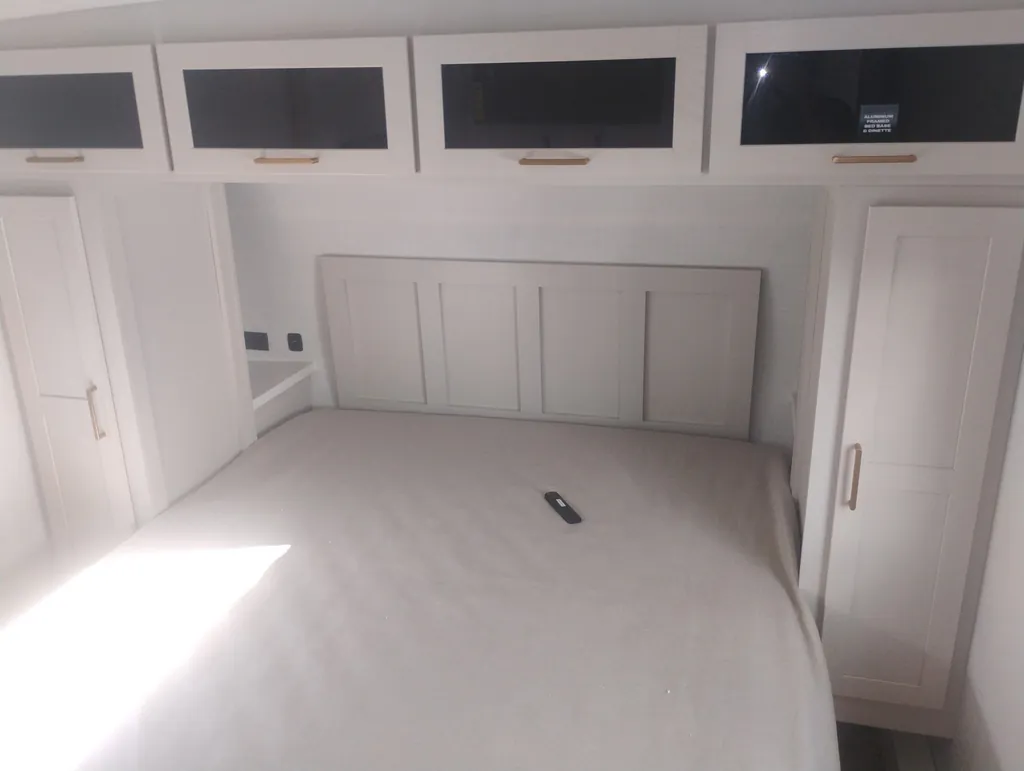 2027 Forest River Flagstaff Classic Traveler 301CRK, Photos photo 14