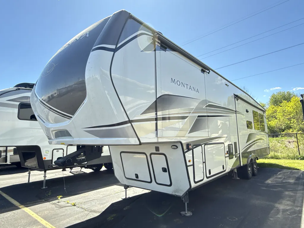 2024 Keystone Montana 3531RE, Photos photo 36