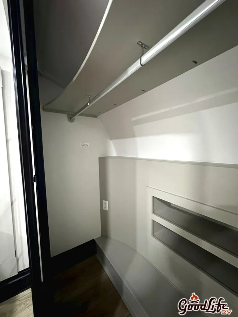 2026 Brinkley Model Z 3600, Photos photo 19