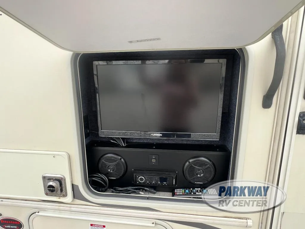 2019 Coachmen Freelander 24FS Chevy 4500 - Photo 4