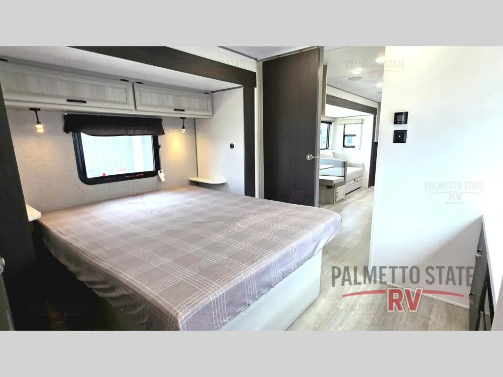2027 Coachmen Catalina Legacy Edition 333DBDSCK, Photos photo 25