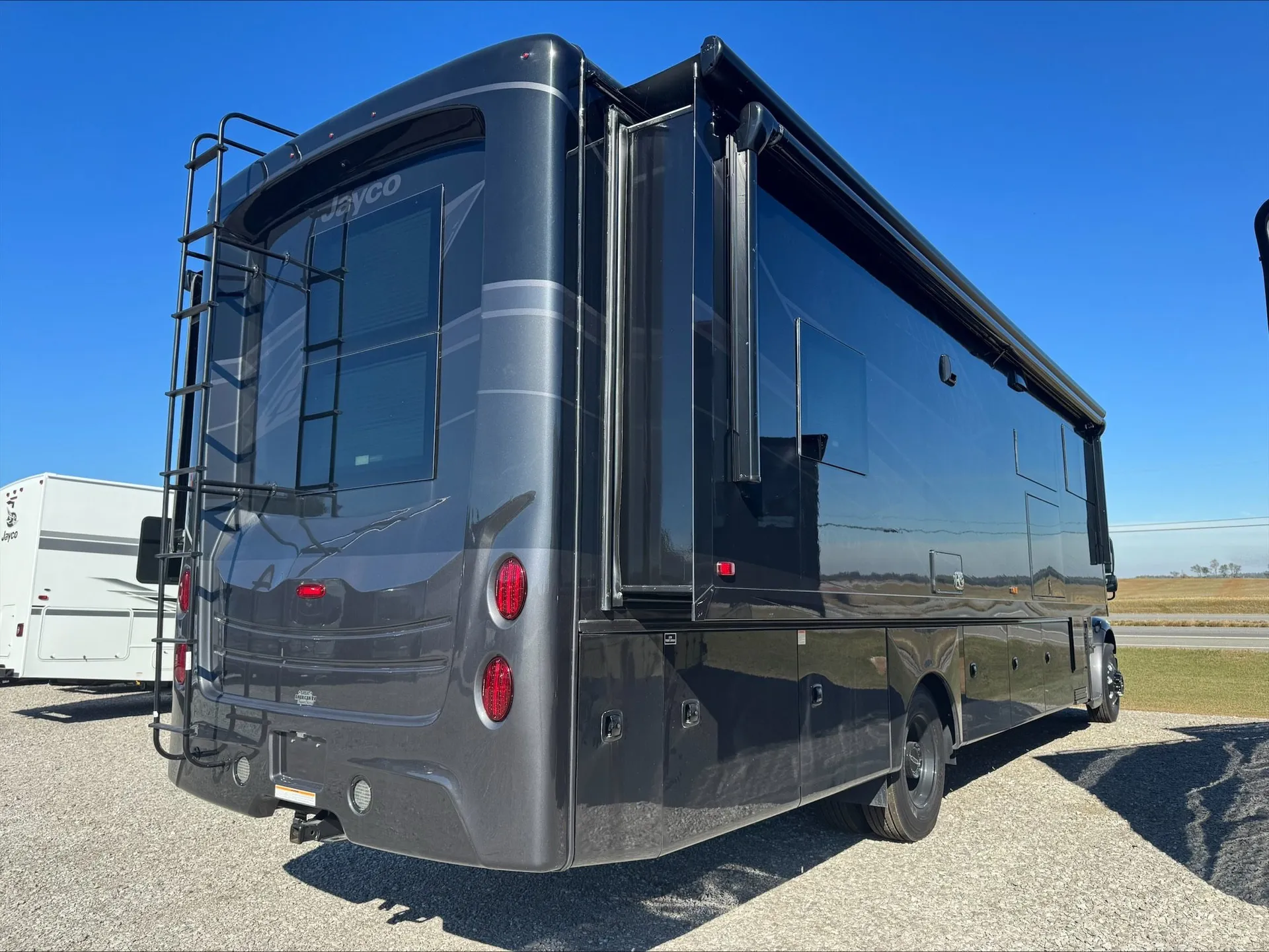 2026 Jayco Seneca 37M - Photo 4