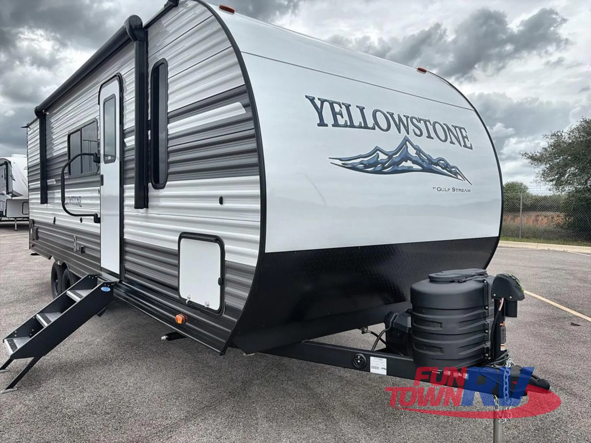 2026 Gulf Stream Yellowstone Classic 257RB - Photo 2