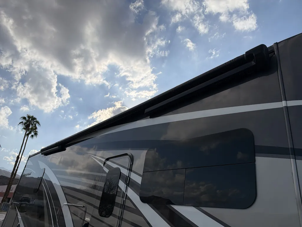 2023 Thor Motor Coach Magnitude RS36, Photos photo 35