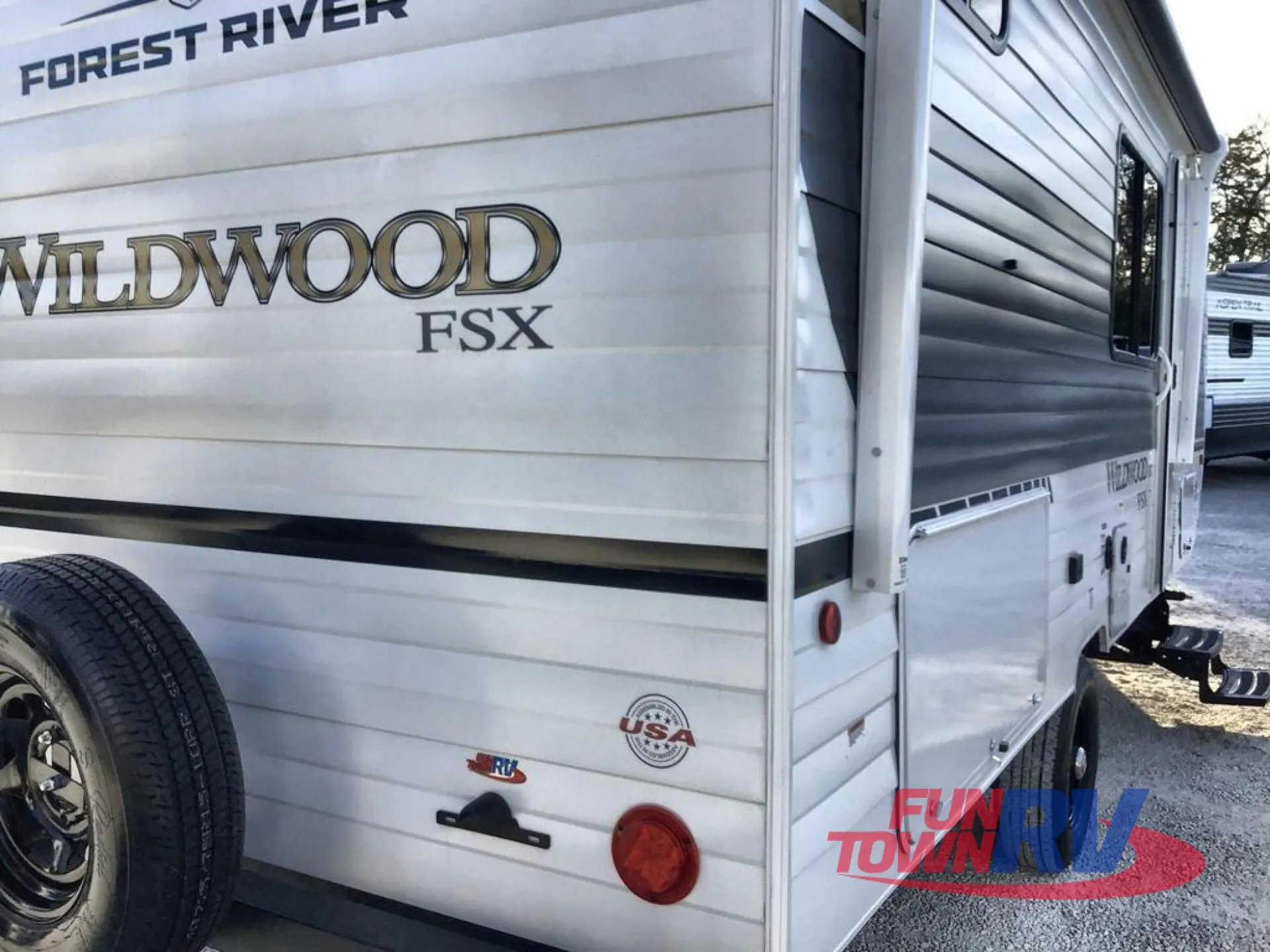 2026 Forest River Wildwood FSX 178ICE — Photo 7